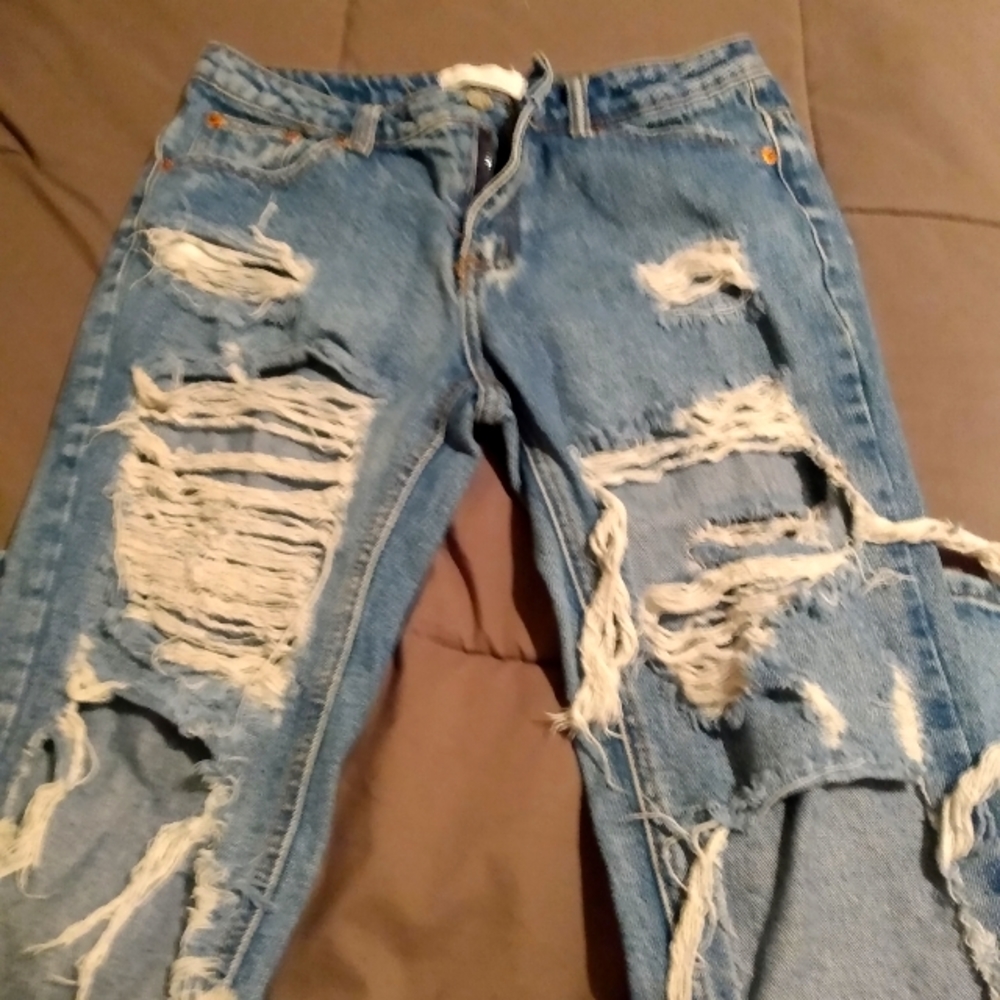 Distressed Jeans for women